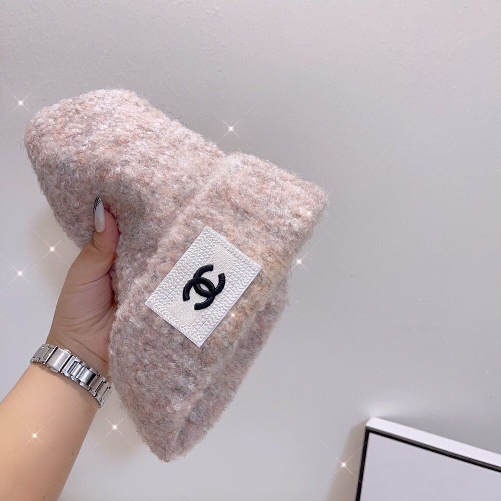 Chanel Bouclé Knit Beanie with CC Patch - Picture 4 of 9